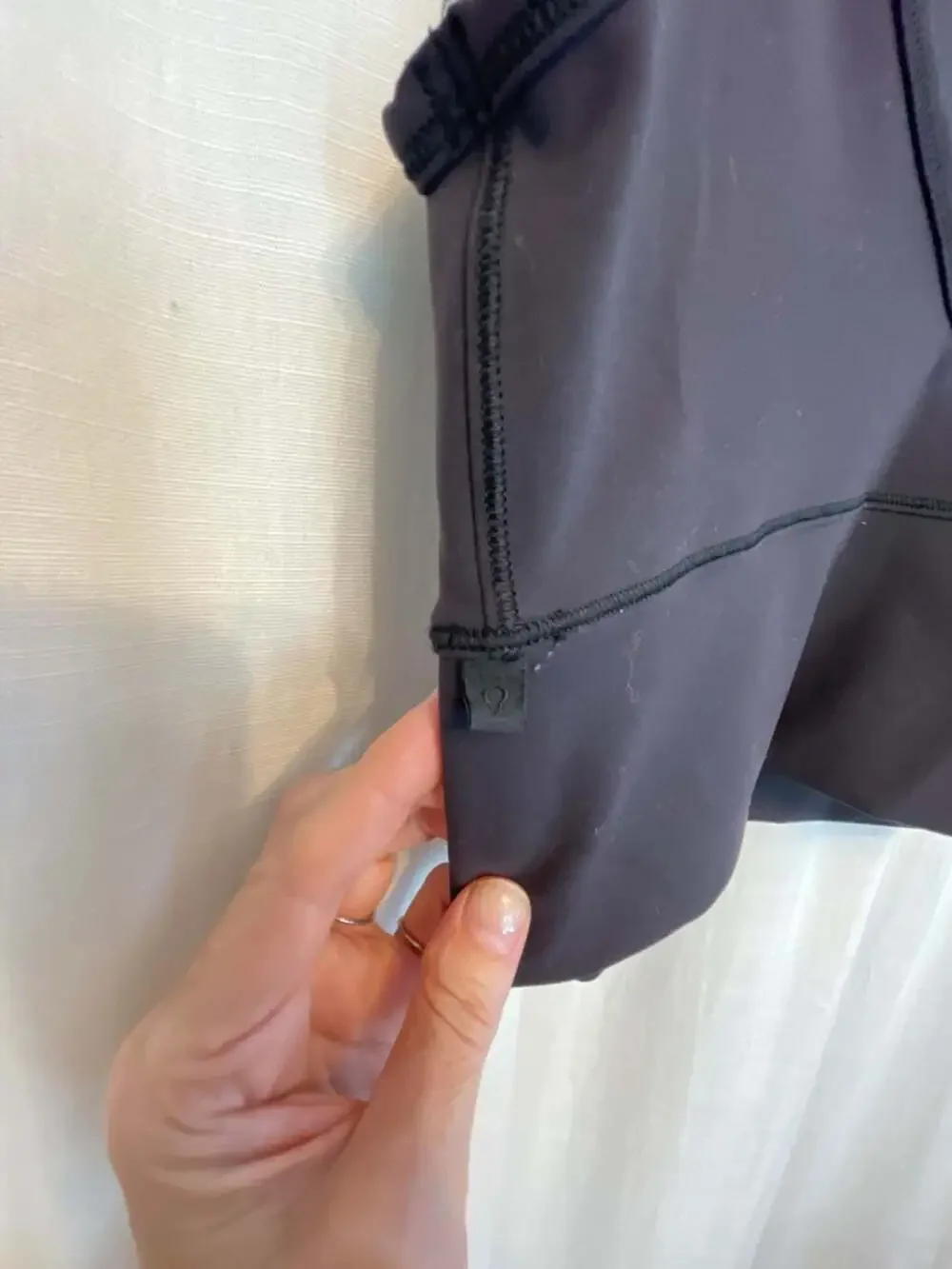 Lululemon Power Pivot Tank Top Women’s small Athleisure